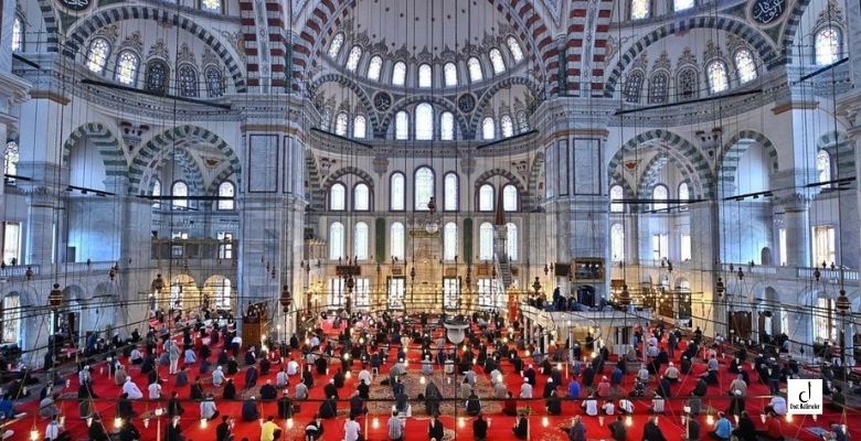 Fatih Camii 5 Fatih Camii içi fotograflari