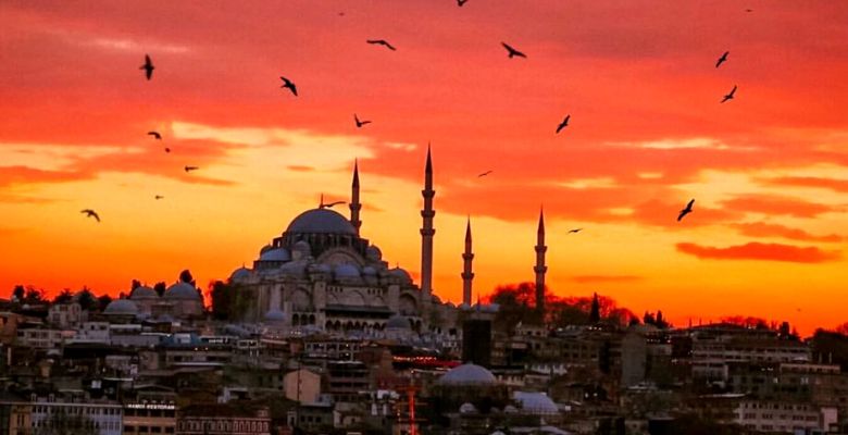 Süleymaniye Camii Resimleri kırmızı gece